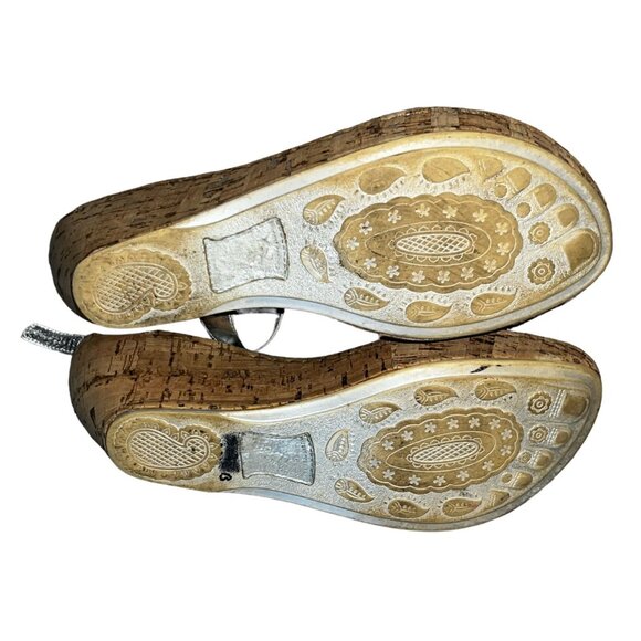 Born MJJ7 Silver Canvas & Leather Peep Toe Slingback Wedges Sz 10 Womens Wooden - Picture 6 of 16